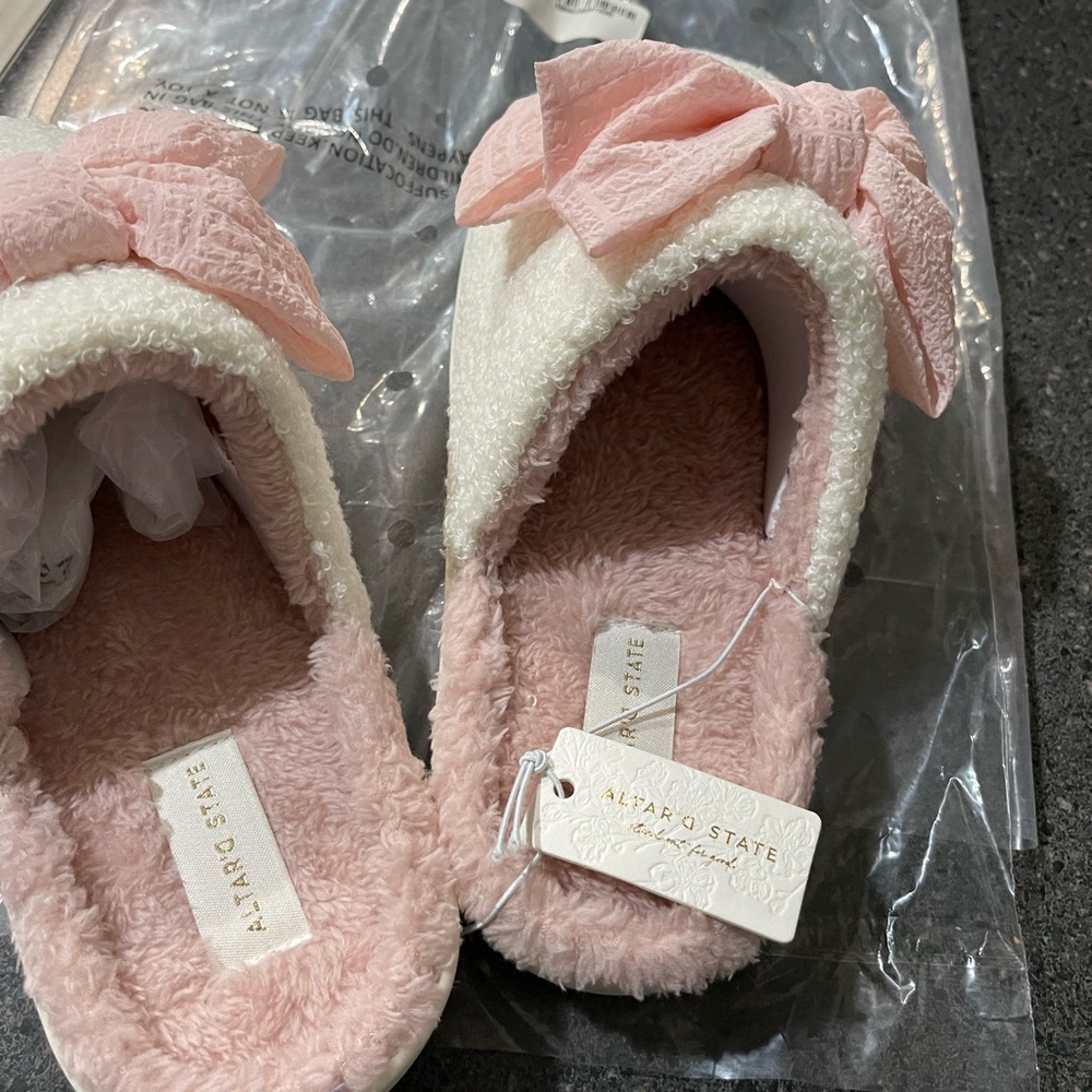 Altar'd State Blush Pink Bow Plush Slip-On Slippers